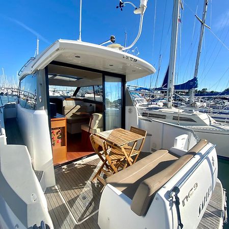 Une nuit insolite sur un bateau à La Rochelle La Rochelle  Esterno foto
