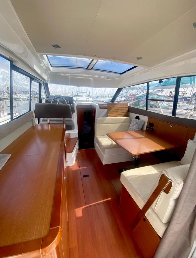 Une nuit insolite sur un bateau à La Rochelle La Rochelle  Esterno foto